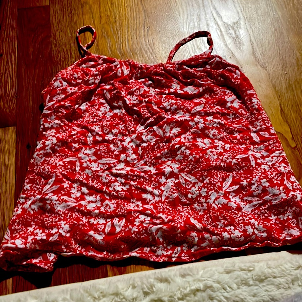 cropped tank top